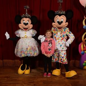 Meet your Posher, Elizabeth